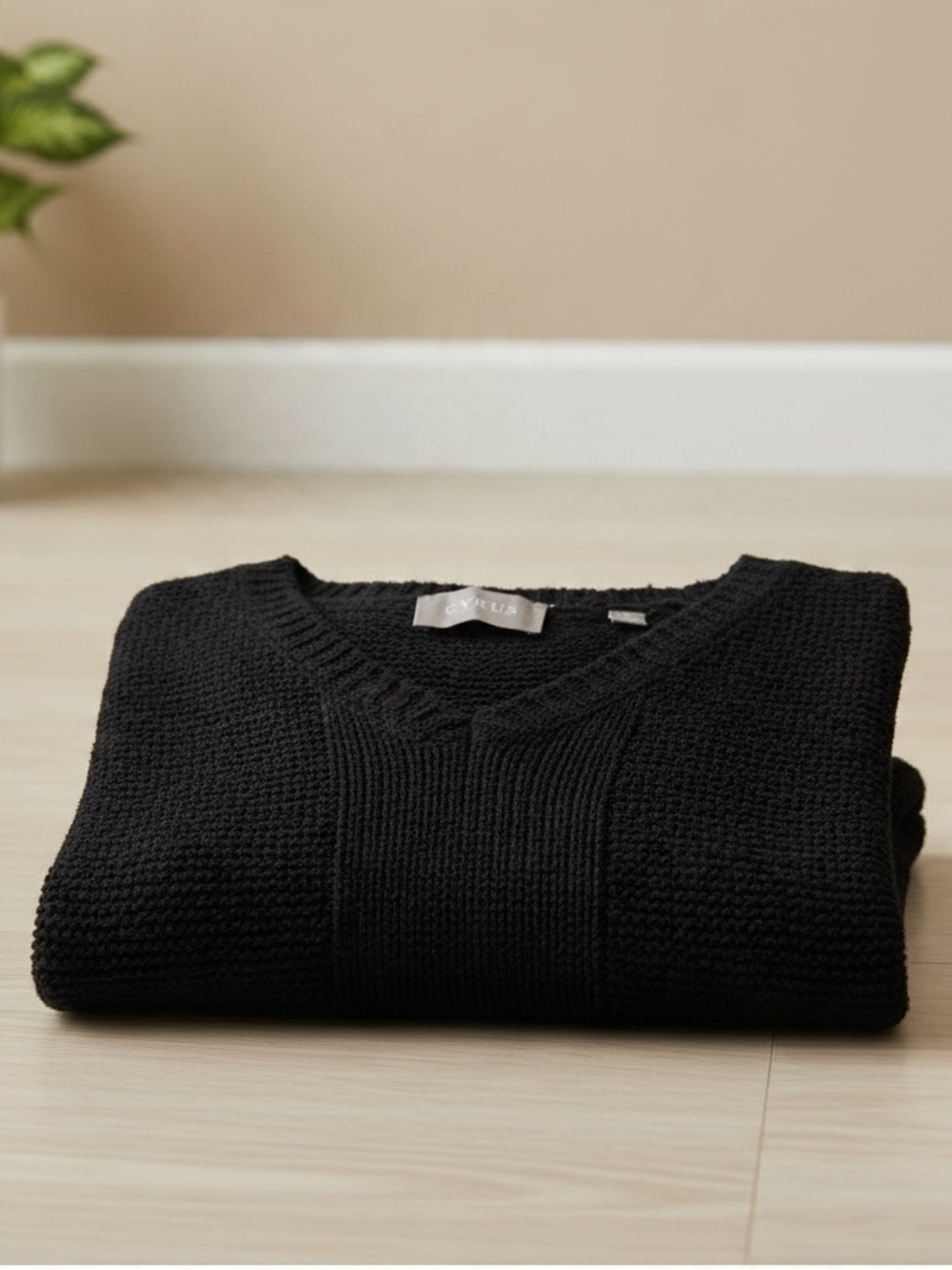 Cyrus Black Sleeveless Open Front Textured Knit Cardigan Size S